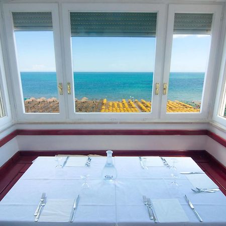 Hotel Nettuno Pesaro Eksteriør billede