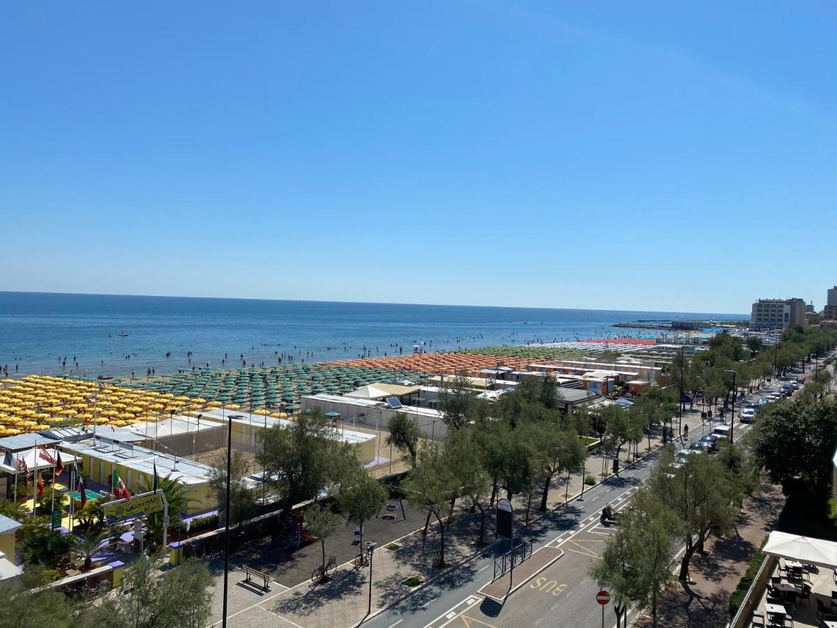 Hotel Nettuno Pesaro Eksteriør billede