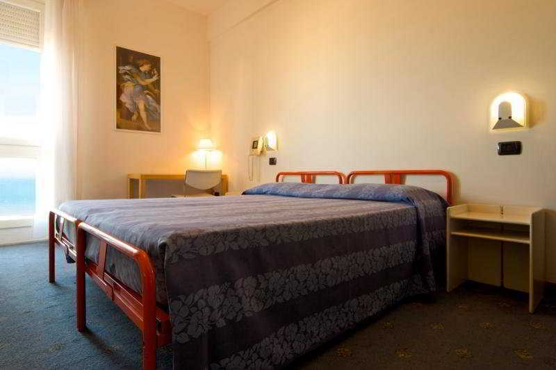 Hotel Nettuno Pesaro Eksteriør billede