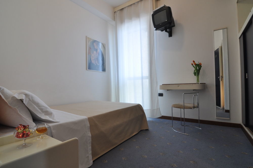 Hotel Nettuno Pesaro Eksteriør billede