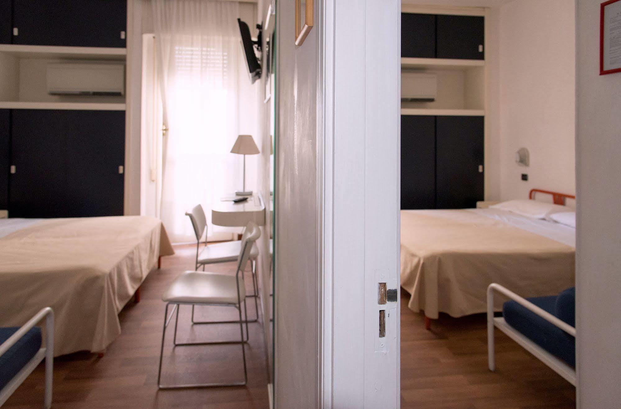 Hotel Nettuno Pesaro Eksteriør billede