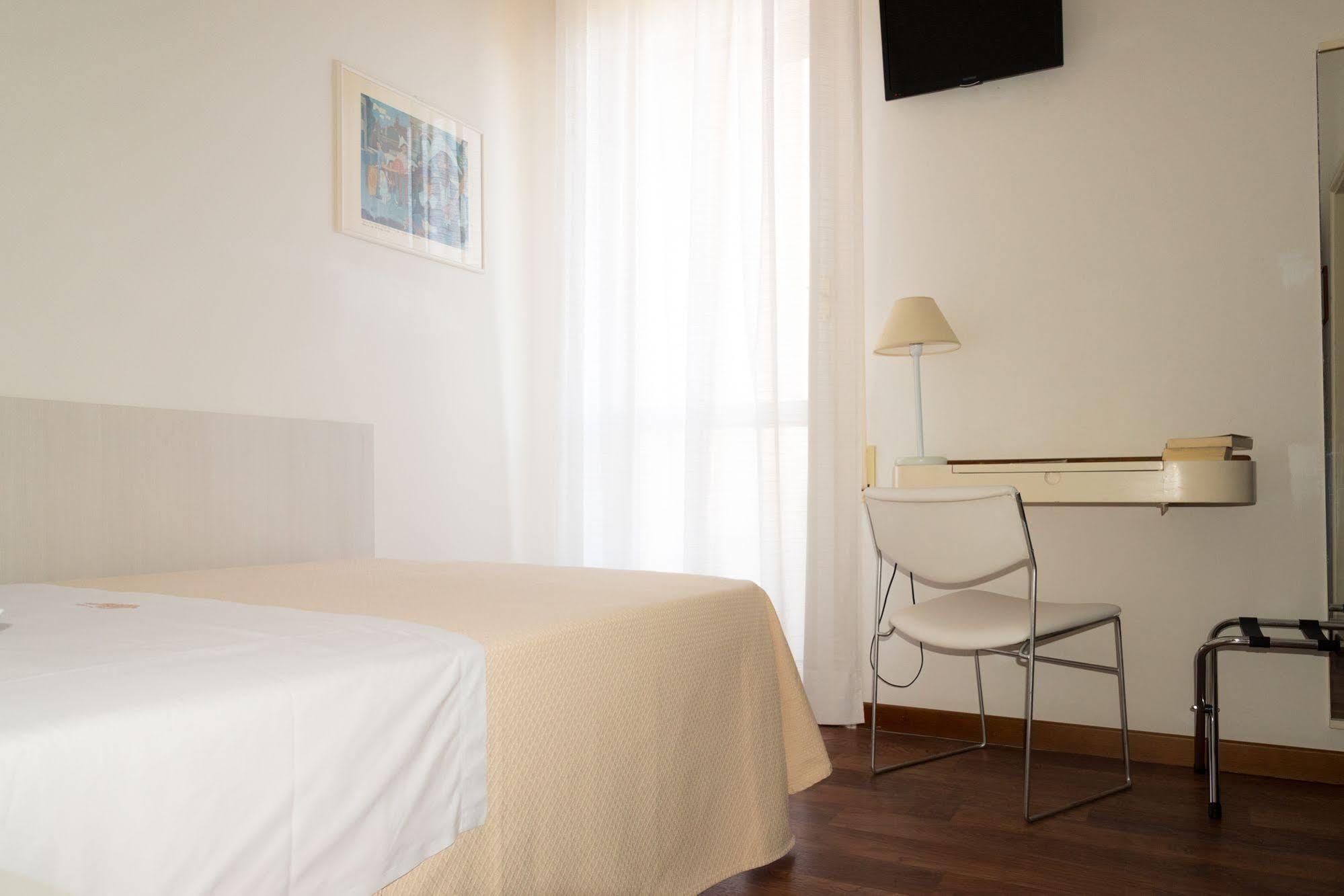 Hotel Nettuno Pesaro Eksteriør billede