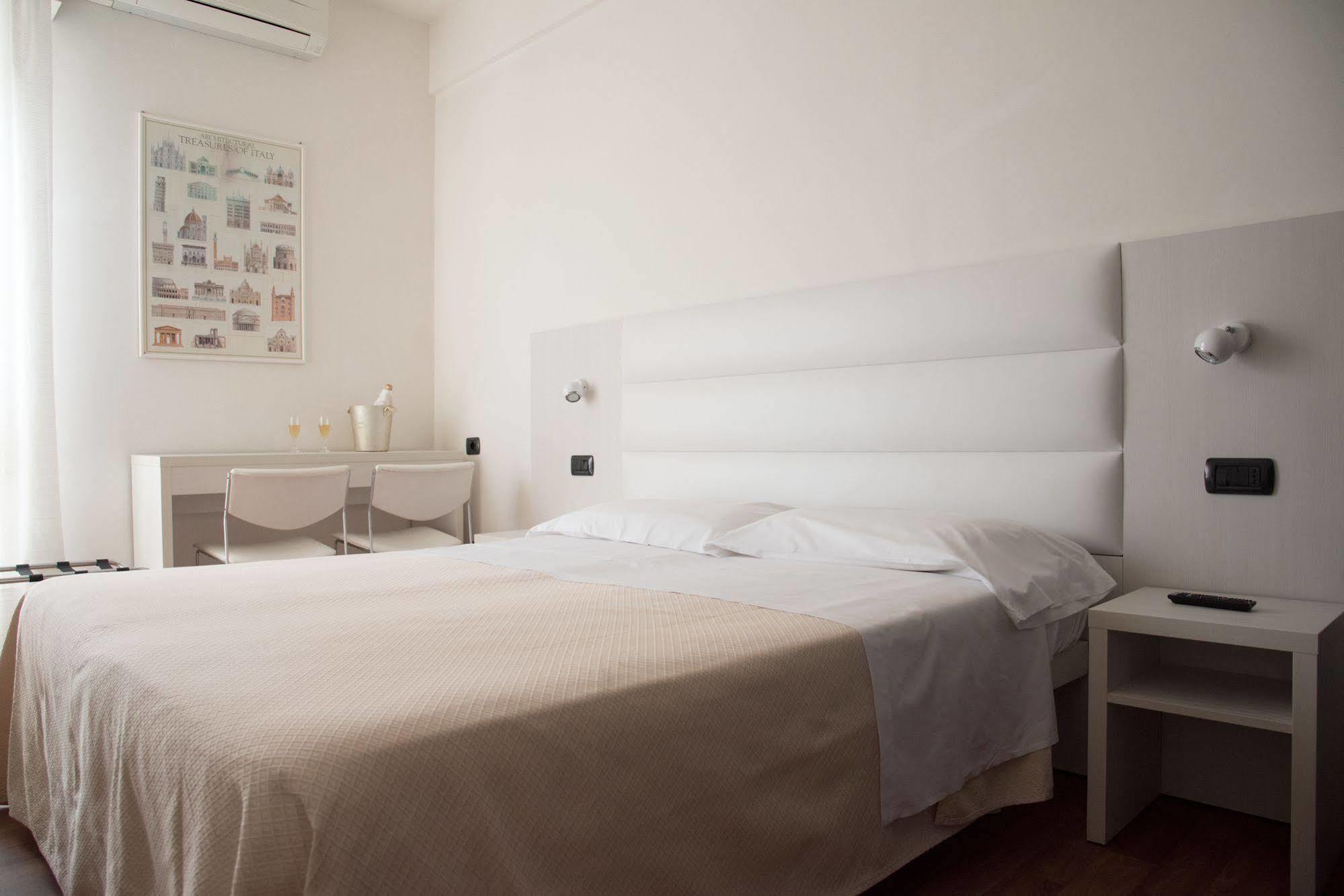 Hotel Nettuno Pesaro Eksteriør billede
