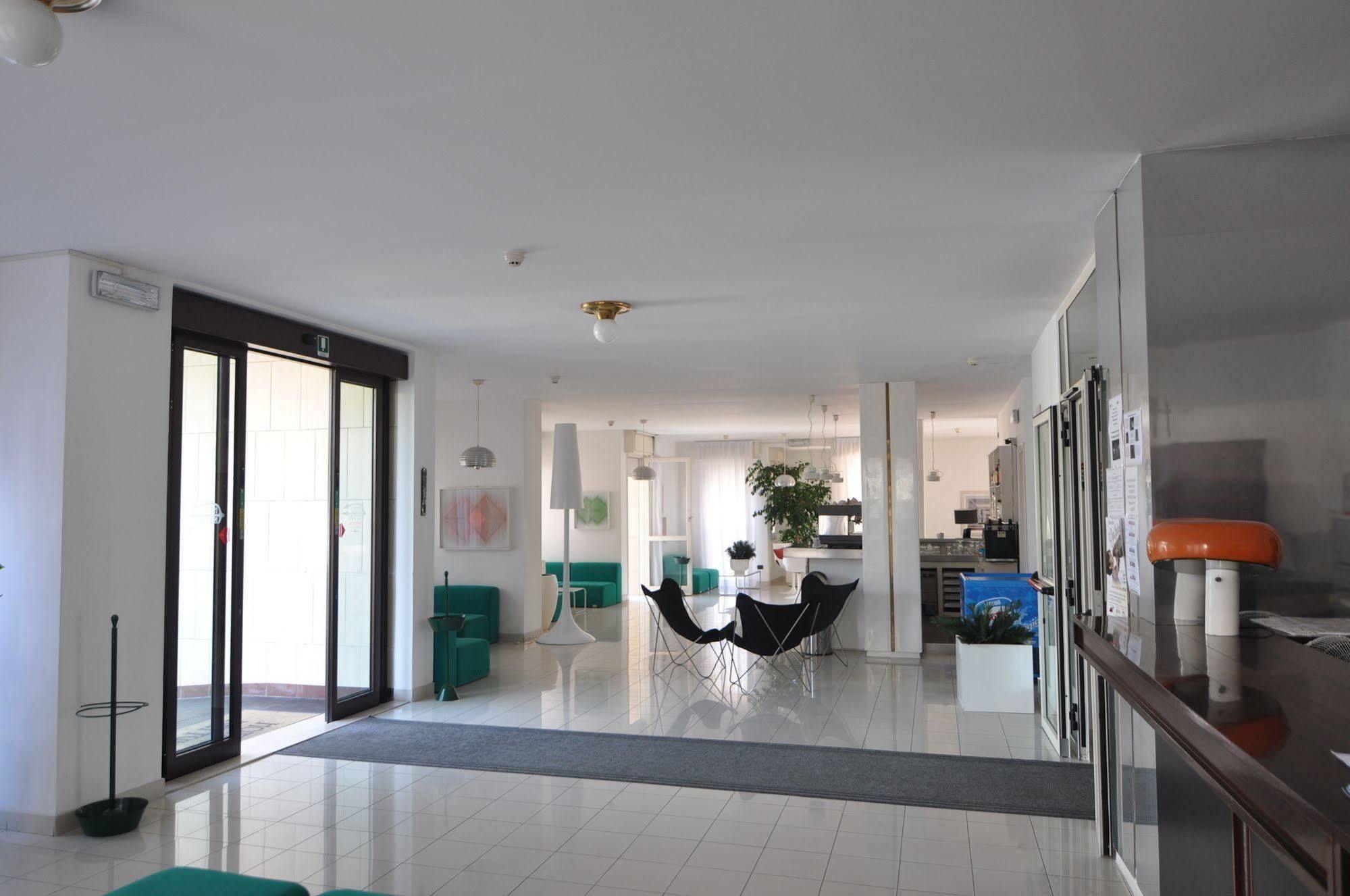 Hotel Nettuno Pesaro Eksteriør billede