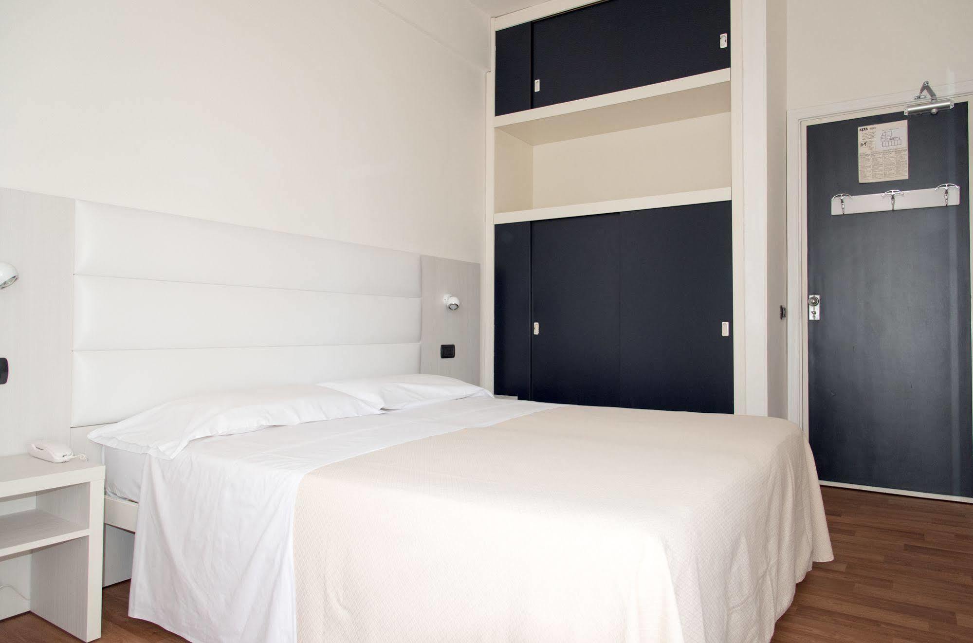 Hotel Nettuno Pesaro Eksteriør billede
