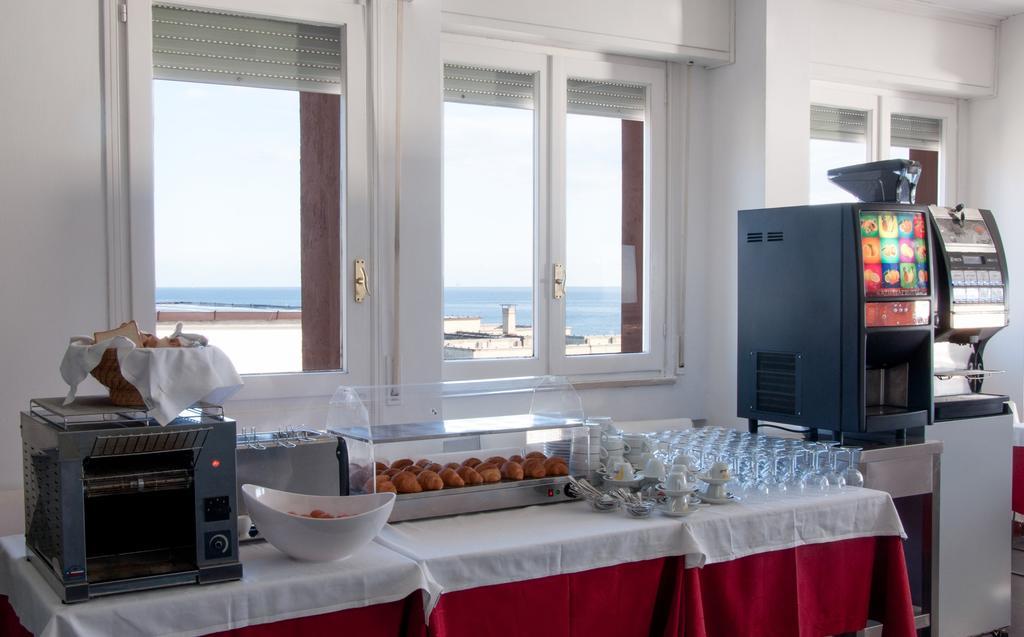 Hotel Nettuno Pesaro Eksteriør billede
