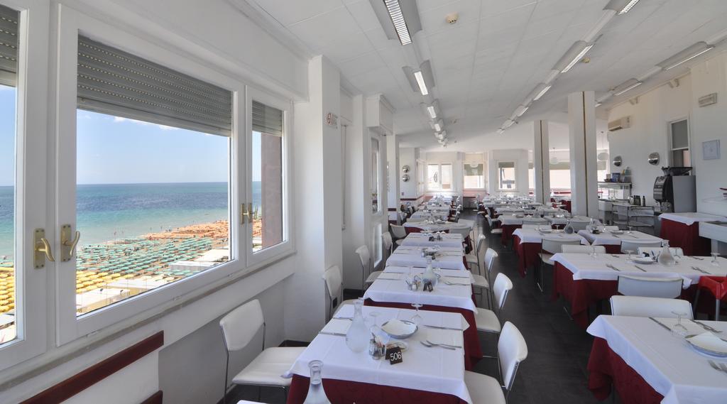 Hotel Nettuno Pesaro Eksteriør billede
